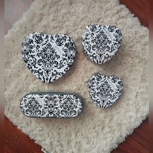 💎 Brighton Black and White Damask Heart Jewelry/Tin Set